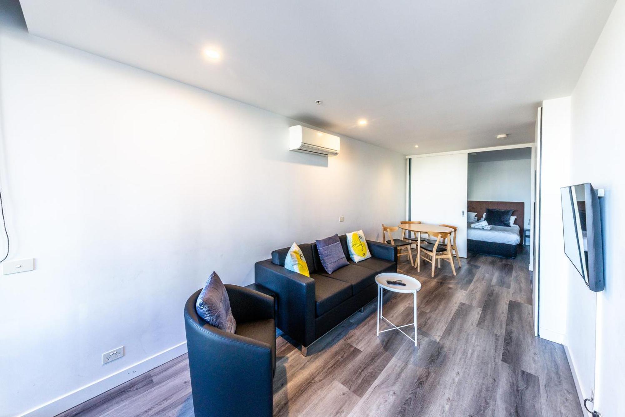 Aura2107, 2 Bedroom Apartment With Balcony, Stunning Yarra River And City Views Melbourne Esterno foto