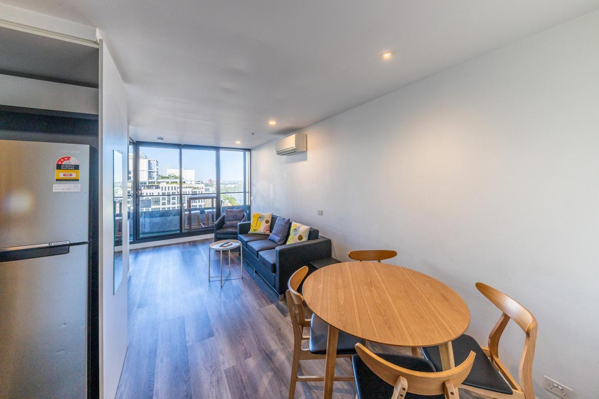 Aura2107, 2 Bedroom Apartment With Balcony, Stunning Yarra River And City Views Melbourne Esterno foto