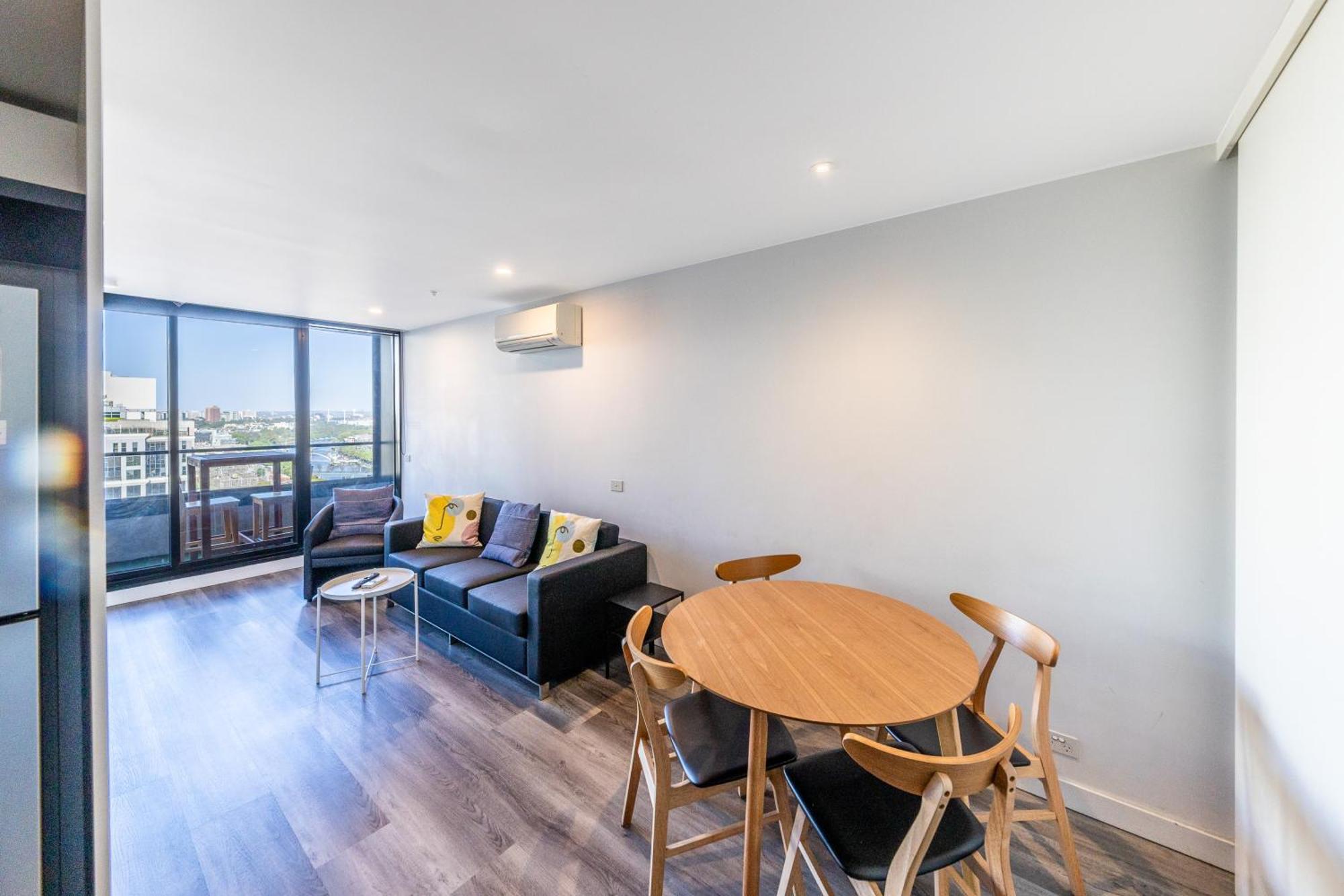 Aura2107, 2 Bedroom Apartment With Balcony, Stunning Yarra River And City Views Melbourne Esterno foto